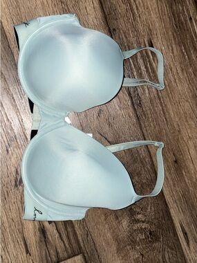 PINK Victoria's Secret Pale Blue T-Shirt Bra